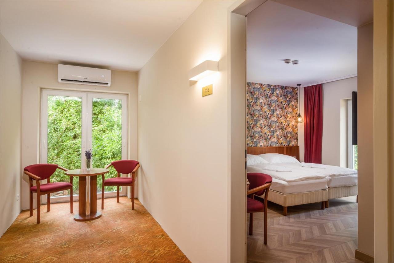 Hotel Csillag 托卡伊 外观 照片