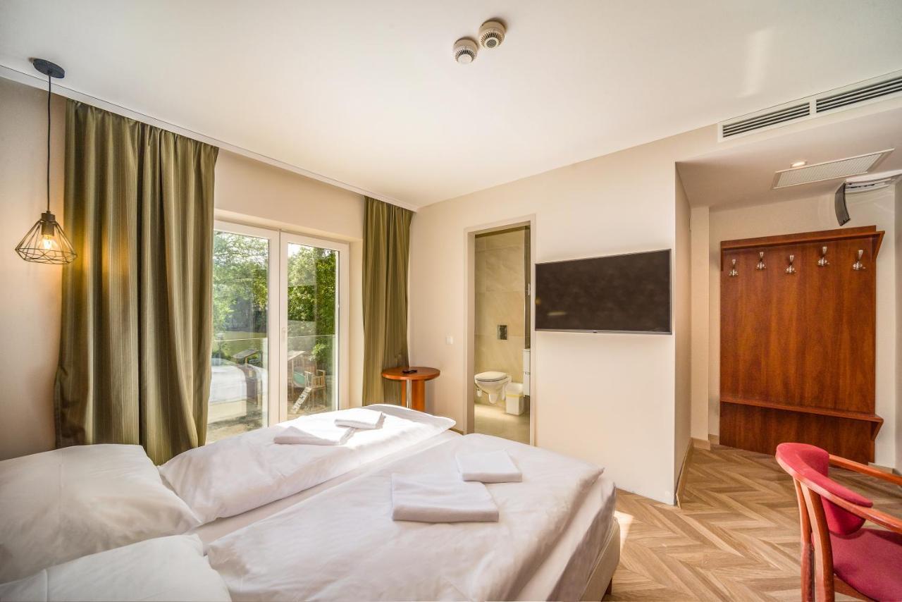 Hotel Csillag 托卡伊 外观 照片