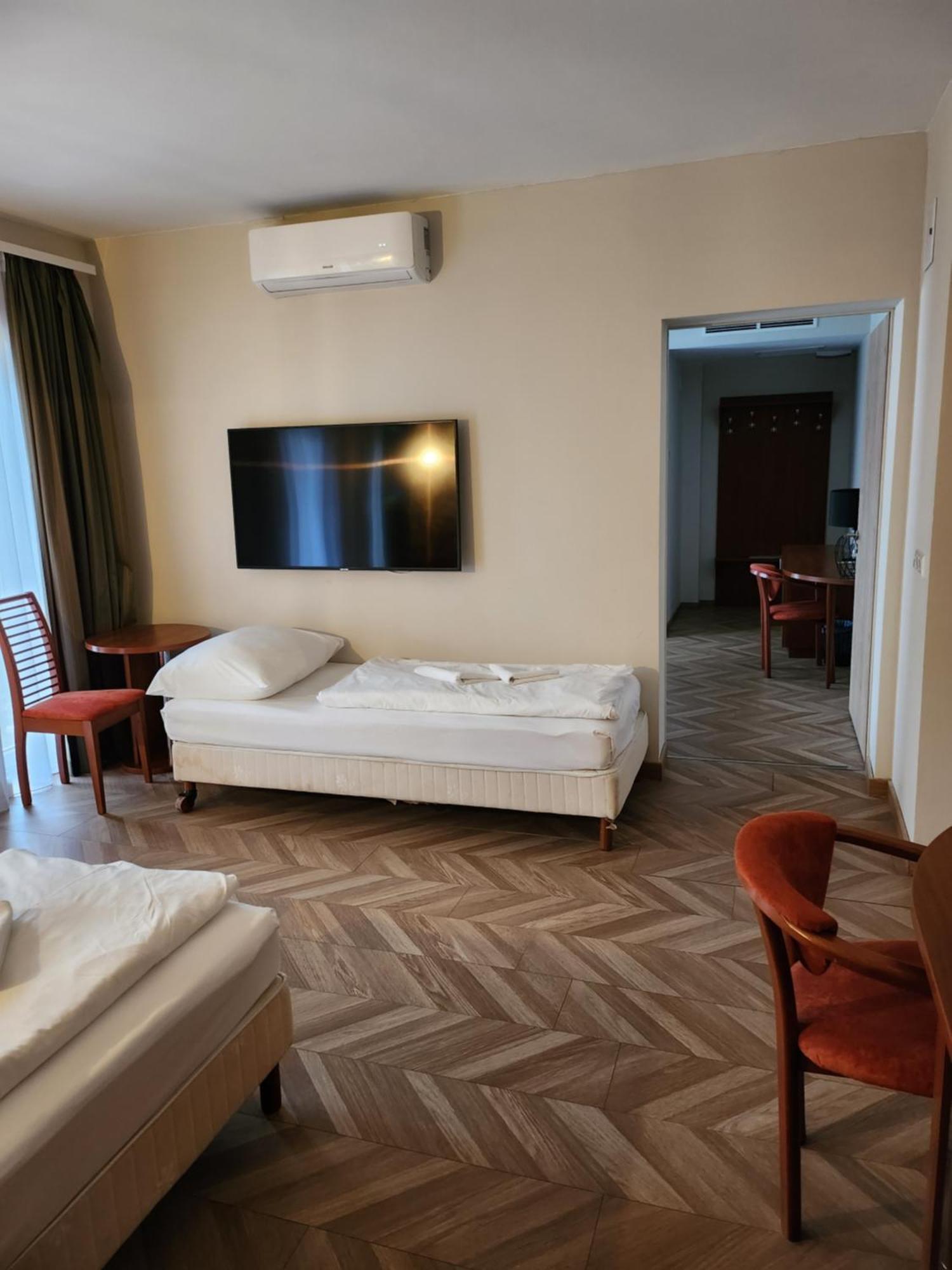Hotel Csillag 托卡伊 外观 照片