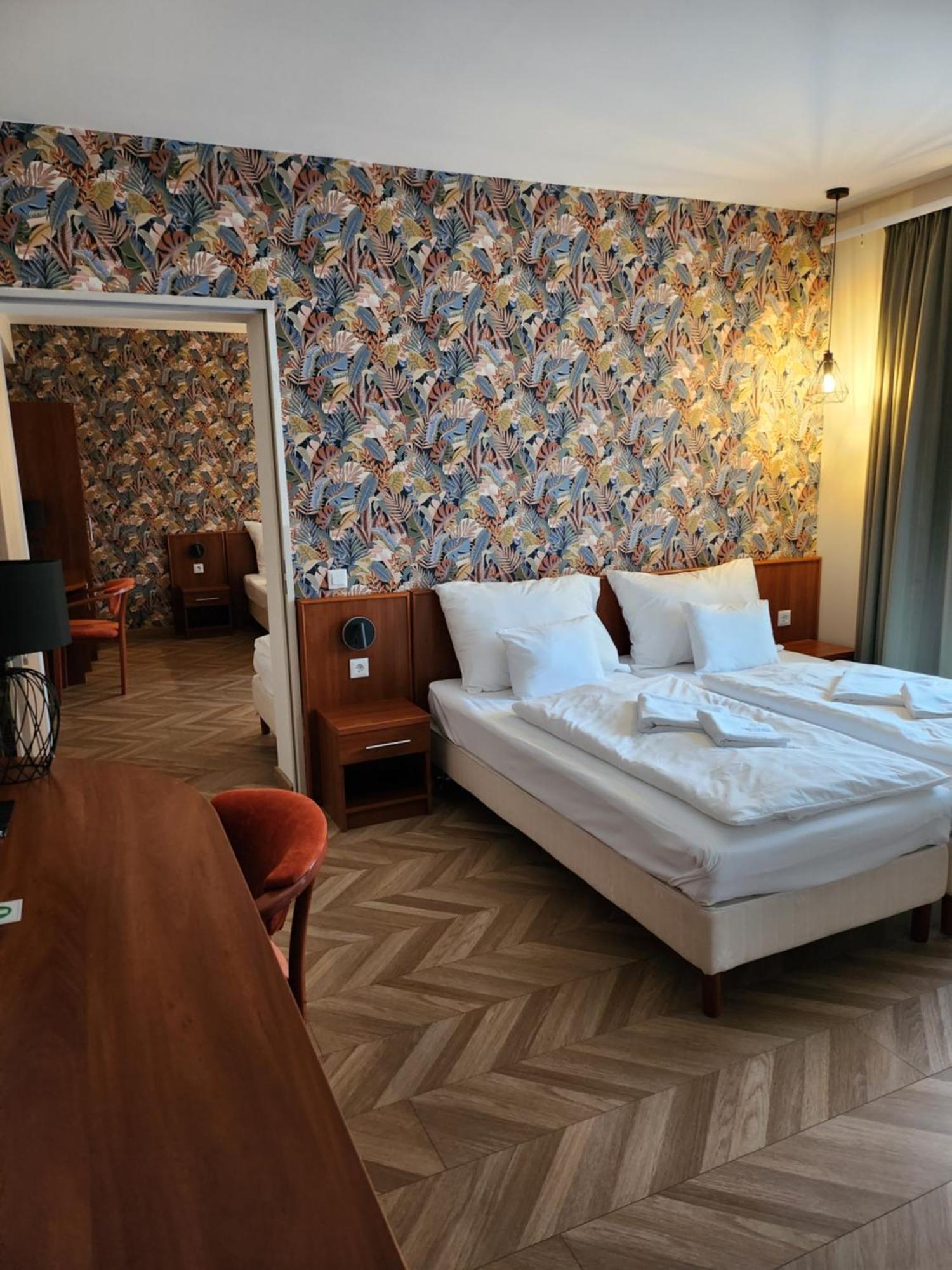 Hotel Csillag 托卡伊 外观 照片